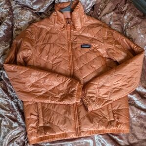 Patagonia lightweight puffer jacket